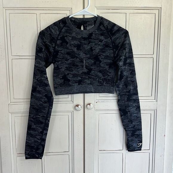 GymShark size womens medium black camouflage camo cropped work out top - Picture 1 of 5